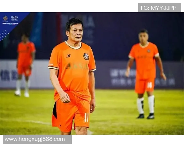 多胡子的足球明星们如何在绿茵场上展现个人魅力与风采